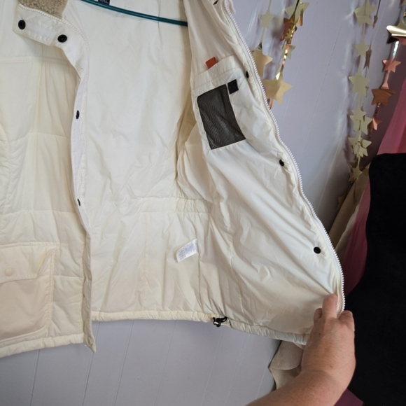 LANDS END CREAM COAT WITH SHERPA COLLAR SZ.XL - Picture 6 of 7